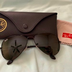 BLACK RAYBAN AVIATORS - large